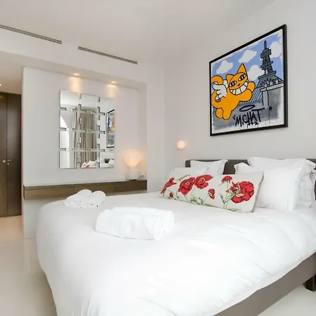 Appartamento Avenue De La Bourdonnais In *